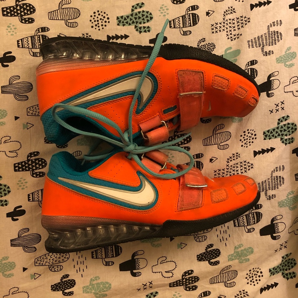 Nike romaleos 2. Orange and blue